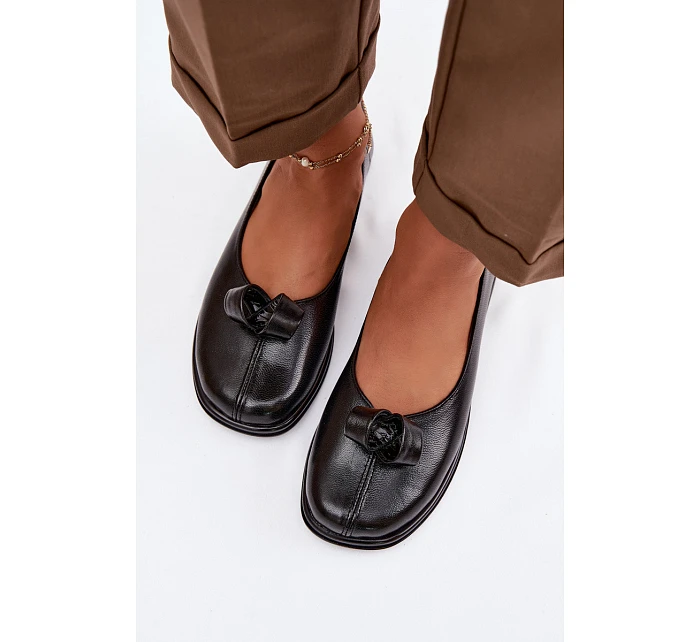 Kožené dámské polobotky model 22069739 Černé - Zazoo Kožené dámské polobotky model 22069739 Černé - Zazoo