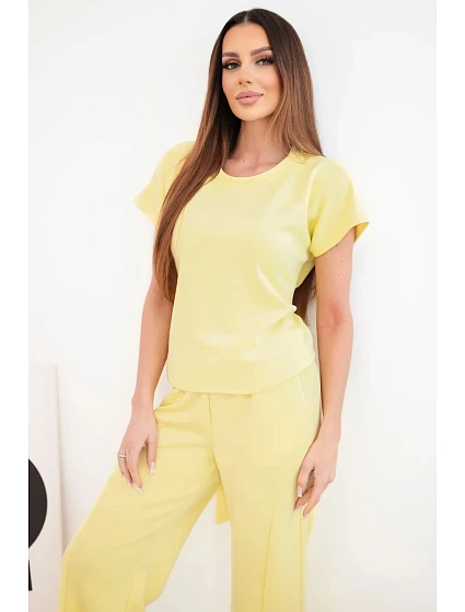 Dámský komplet model 22048837 s halenkou s krátkým rukávem a širokými kalhotami žlutý - K-Fashion