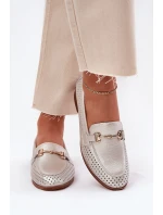 Kožené dámské mokasíny se zdobením na plochém podpatku model 21695723 stříbrné - S.Barski