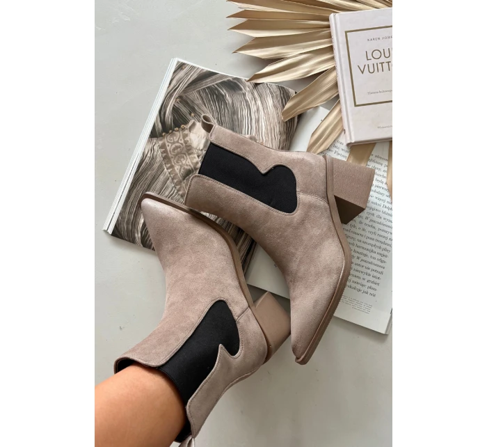 Kožené semišové dámské kotníčkové boty na podpatku s vyhříváním Artiker 57C0045 béžové