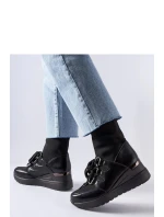 Boty na klínovém podpatku model 206574 Solea Boty na klínovém podpatku model 206574 Solea