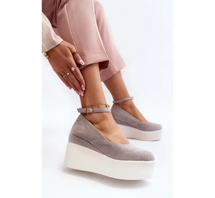 Dámské espadrilky na šedé model 21648491 - Boto
