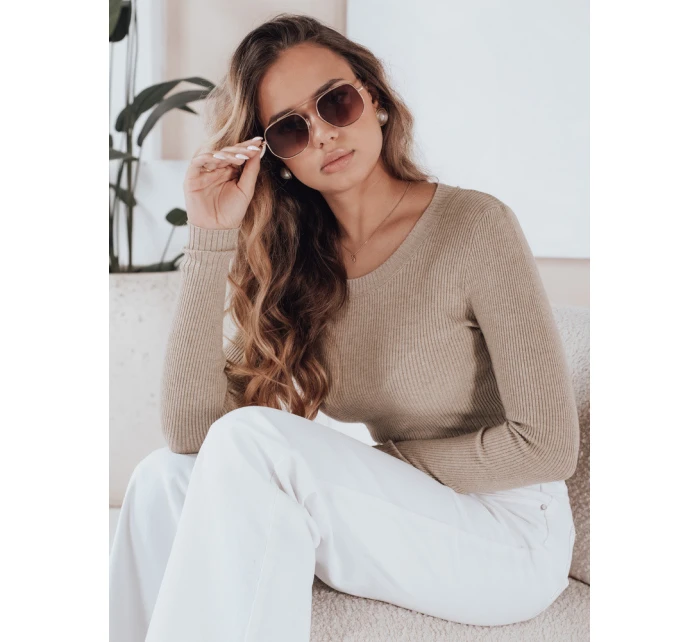 Dámský žebrovaný svetr NOLVIE beige FashionStreet MY2496 Dámský žebrovaný svetr NOLVIE beige FashionStreet MY2496