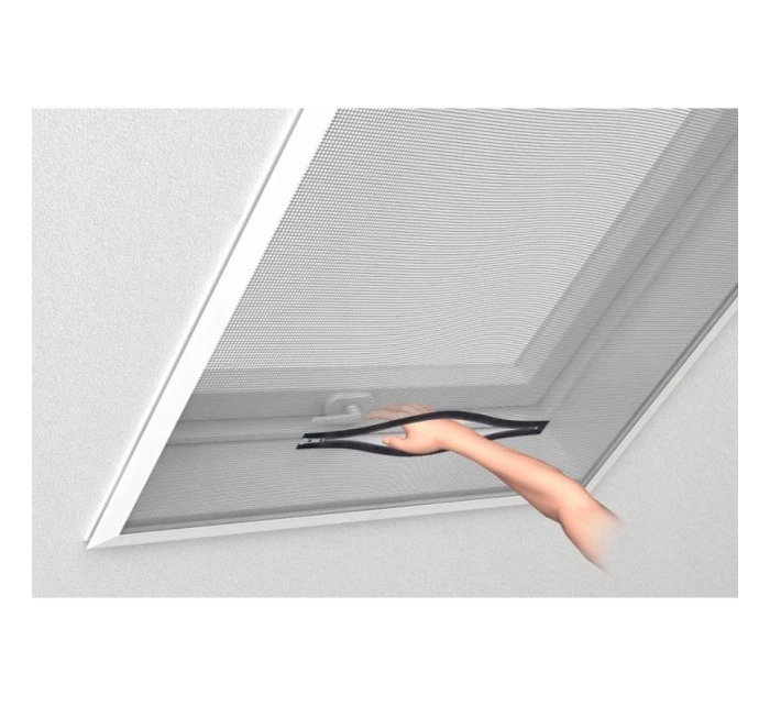 MOSKYTIÉRA NA STŘEŠNÍ OKNO 140X170 ČERNÝ POLYESTER + PÁSEK NA SUCHÝ ZIP