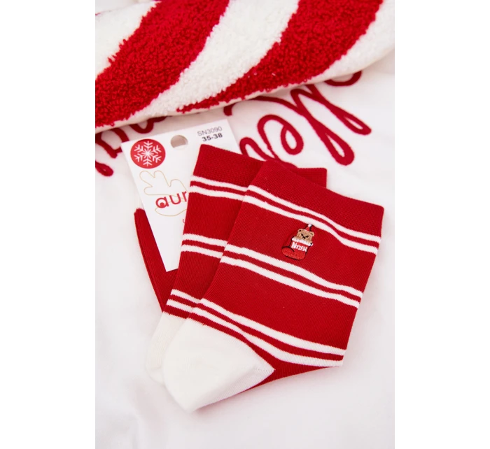 Dámské vánoční ponožky s pruhy a medvídkem – červené Dámské vánoční ponožky s pruhy a medvídkem – červené