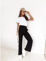 Bílý dámský sportovní komplet sportowy - oversize tričko t-shirt a teplákové kalhoty (VE89) Bílý dámský sportovní komplet sportowy - oversize tričko t-shirt a teplákové kalhoty (VE89)