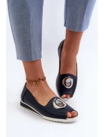 Dámské lodičky s ozdobou z ekokože tmavě modré Biolita