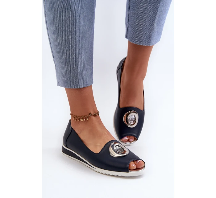 Dámské lodičky s ozdobou z ekokože tmavě modré Biolita