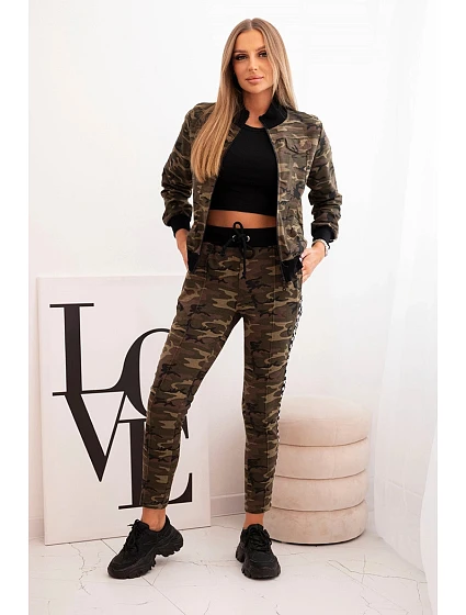 Dámská souprava s kapucí a model 21755760 potiskem khaki + ecru - K-Fashion Dámská souprava s kapucí a model 21755760 potiskem khaki + ecru - K-Fashion