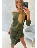 Asymetrické šaty s 3/4 rukávy v khaki barvě