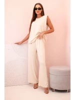 Dámský komplet z viskózy bez rukávů a rovnými kalhotami světlý béžový Dámský komplet z viskózy bez rukávů a rovnými kalhotami světlý béžový
