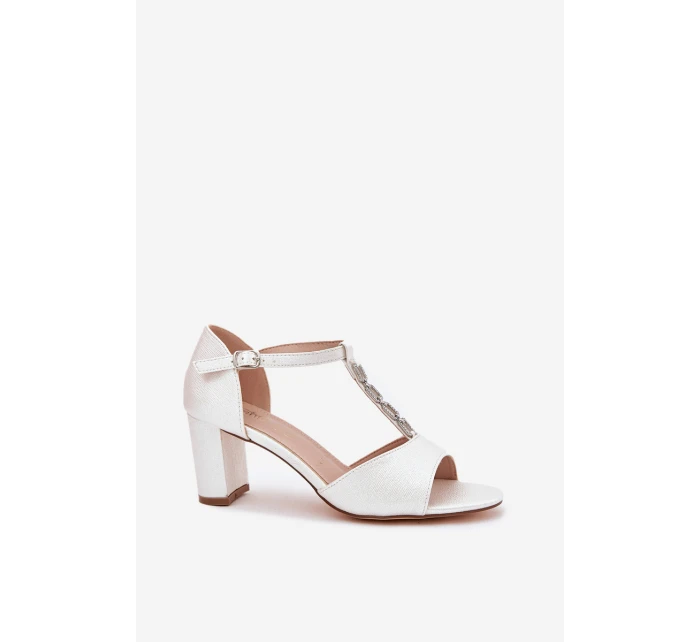 Dámské Sandály Na Podpatku S Dekorativním Páskem Eko Kůže Bílé Triavera