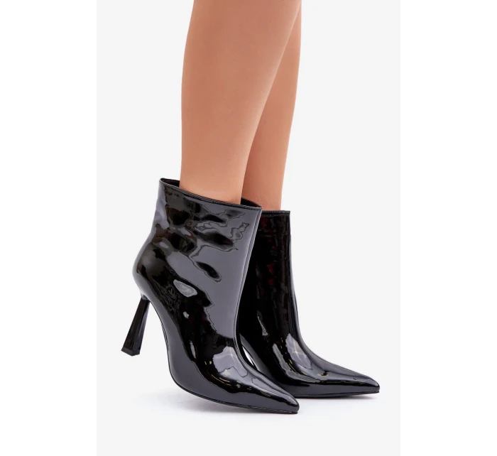 Lakované Kotníkové Boty Na Špičce Nazouvací Černé Seliri Lakované Kotníkové Boty Na Špičce Nazouvací Černé Seliri