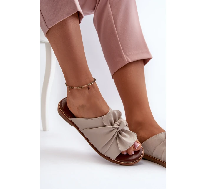 Dámské sandály na ploché podrážce béžové model 21658396 - Boto Dámské sandály na ploché podrážce béžové model 21658396 - Boto