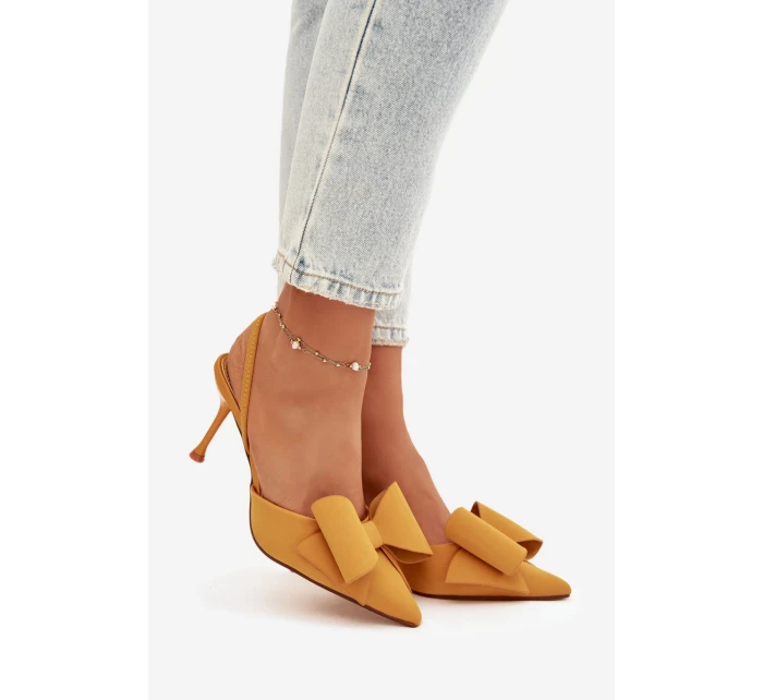 Podpatky s odhalenými a mašlí Žluté model 21915059 - Boto