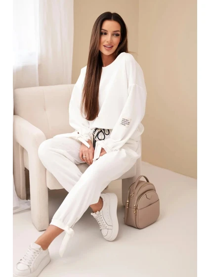 Dámská souprava máslová z viskózy s vázáním ecru