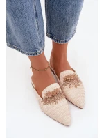 Dámské pantofle s ozdobou Béžové model 21747685 - Boto Dámské pantofle s ozdobou Béžové model 21747685 - Boto