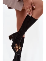 Dámské kozačky na podpatku s ozdobnou mašlí D&A – černé