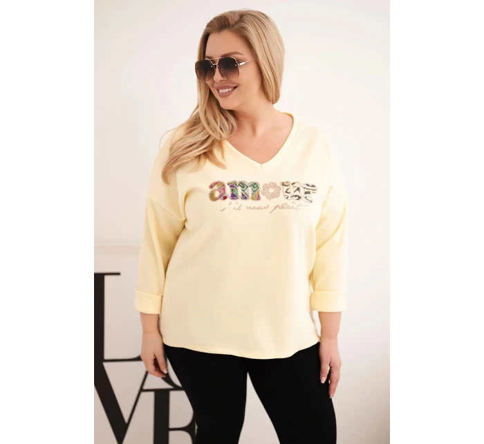 Dámská mikina Plus Size s nápisem a výstřihem do V žlutá