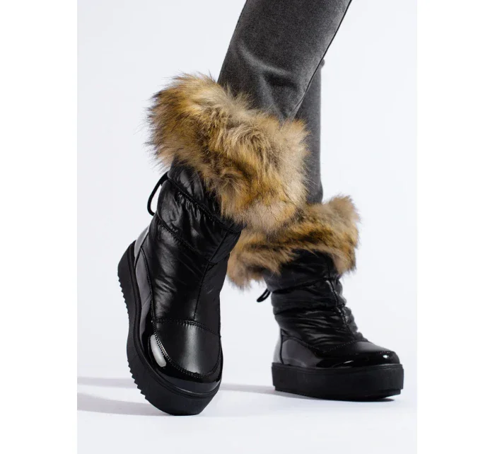 Praktické černé  sněhule dámské platforma