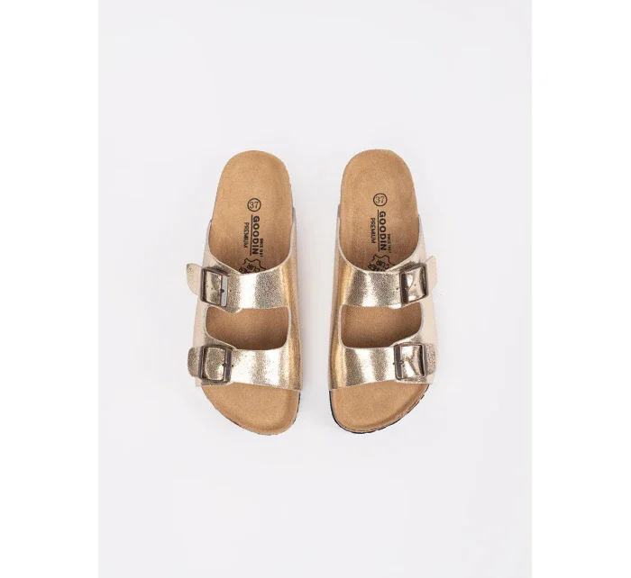 Pěkné zlaté dámské  nazouváky na plochém podpatku