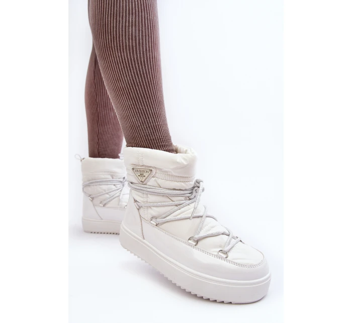 Dámské sněhule na platformě s vázáním bílé model 21641618 - Boto