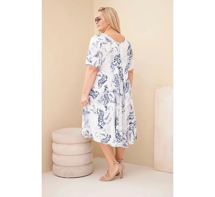 Dámské viskózové šaty Plus Size s krátkým rukávem a model 22043110 vzorem bílé - K-Fashion