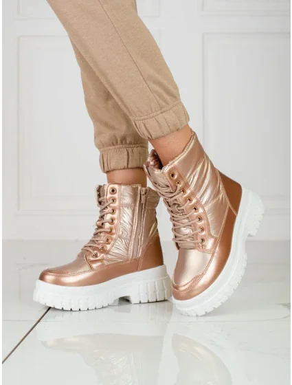 Jedinečné zlaté dámské  sněhule na plochém podpatku