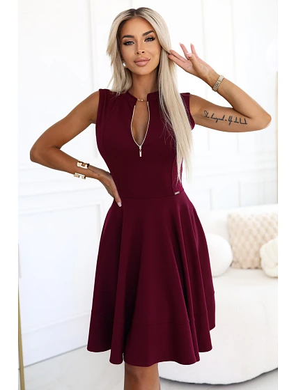 šaty s rozšířeným spodním dílem a zipem vínové model 21306302 - numoco
