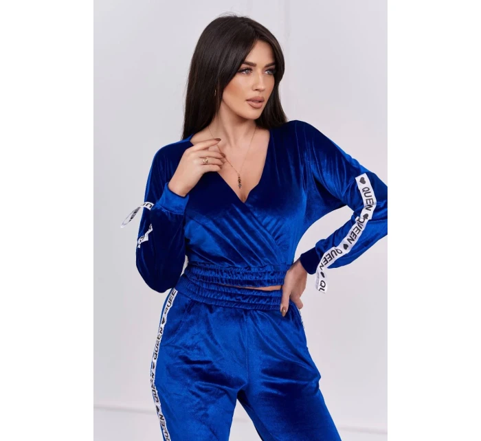 Chrpová velurová souprava Queen s nápisem