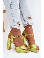 Dámské sandály na vysokém podpatku zelené model 22103033 - Boto