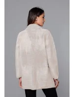 Krátký béžový vlněný přehoz přes oblečení typu alpaka model 18059157 - MADE IN ITALY Krátký béžový vlněný přehoz přes oblečení typu alpaka model 18059157 - MADE IN ITALY