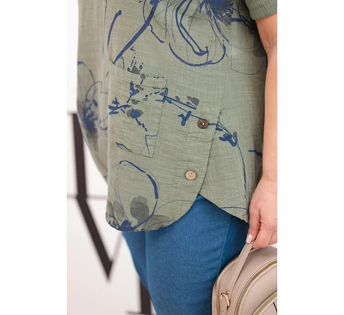 Dámská bavlněná halenka Plus Size s krátkým rukávem a kapsou khaki Dámská bavlněná halenka Plus Size s krátkým rukávem a kapsou khaki