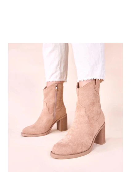 Boty na podpatku model 221034 Solea Boty na podpatku model 221034 Solea