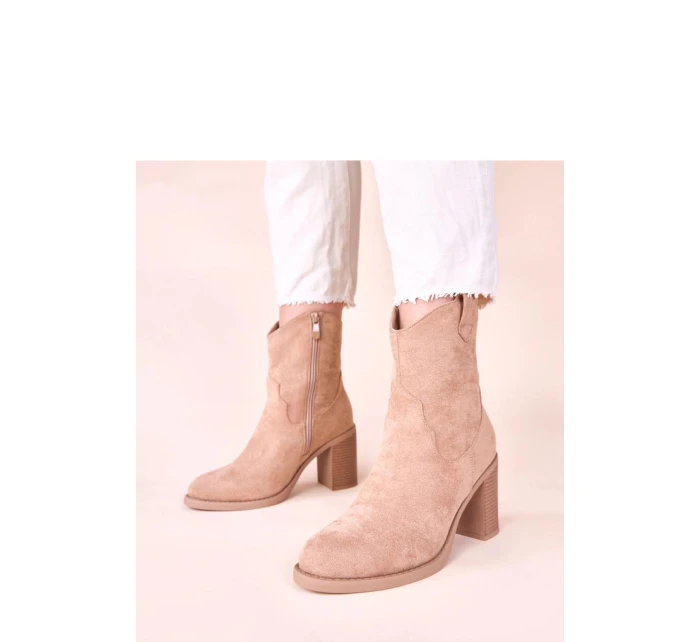 Boty na podpatku model 221034 Solea Boty na podpatku model 221034 Solea