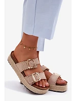 Dámské nazouváky na platformě s pletením zlaté přezky a cvočky béžové