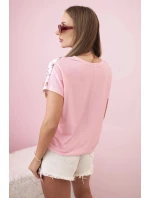 Dámská bavlněná blůza s krátkým rukávem a květinovým potiskem světle růžová Dámská bavlněná blůza s krátkým rukávem a květinovým potiskem světle růžová