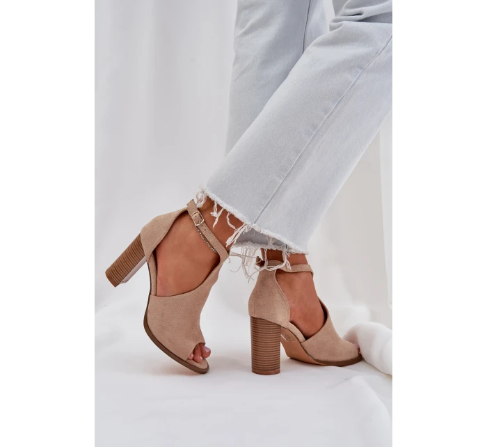 Sandály Na Podpatku Z Eko Semiše Béžové Lanadriena Sandály Na Podpatku Z Eko Semiše Béžové Lanadriena