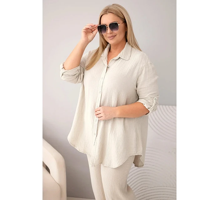 Dámský komplet Plus Size s košilí na knoflíky a s kalhotami s širokou nohavicí béžový model 22069911 - K-Fashion Dámský komplet Plus Size s košilí na knoflíky a s kalhotami s širokou nohavicí béžový model 22069911 - K-Fashion