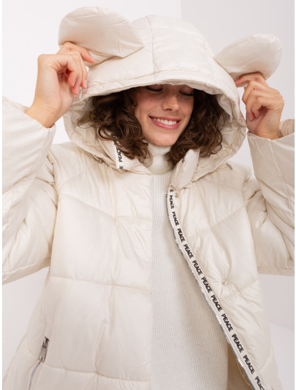 Světle béžová prošívaná zimní bunda s kapucí
