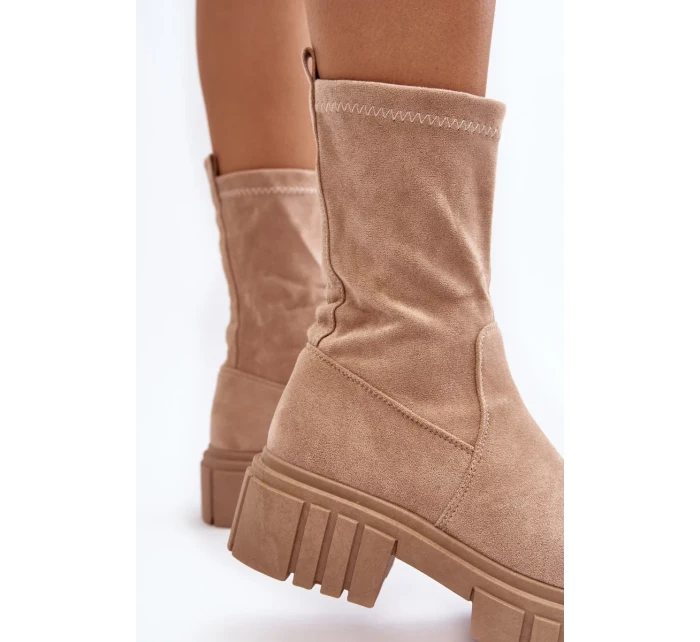 Béžové nazouvací boty na plochém podpatku model 20036645 - Kesi Béžové nazouvací boty na plochém podpatku model 20036645 - Kesi