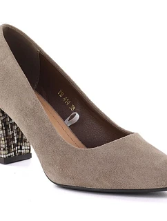 Dámské semišové lodičky na jehlovém podpatku světle hnědé Sergio model 22078967 - LEONE