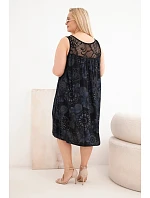 Dámské šaty Plus Size z viskózy s květinovým vzorem a krajkovým výstřihem černá Dámské šaty Plus Size z viskózy s květinovým vzorem a krajkovým výstřihem černá