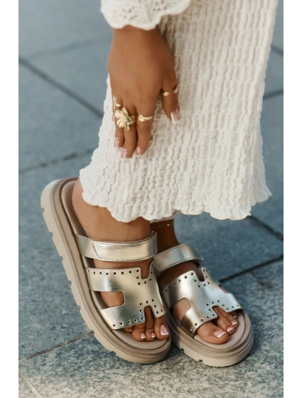 Dámské Pantofle Z Přírodní Kůže Na Platformě Zazoo 40440 Zlaté Dámské Pantofle Z Přírodní Kůže Na Platformě Zazoo 40440 Zlaté