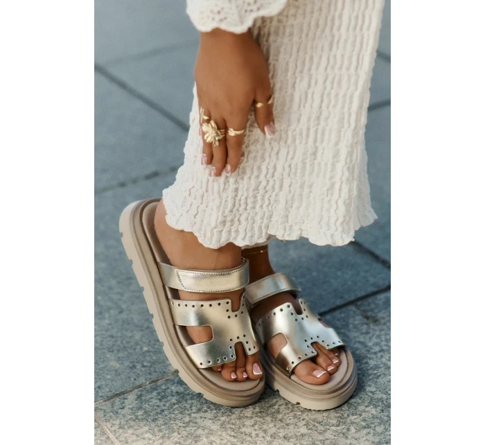 Dámské Pantofle Z Přírodní Kůže Na Platformě Zazoo 40440 Zlaté Dámské Pantofle Z Přírodní Kůže Na Platformě Zazoo 40440 Zlaté