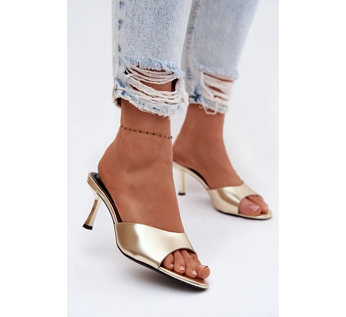Sandály z umělé kůže na jehlovém podpatku Zlaté Melissea
