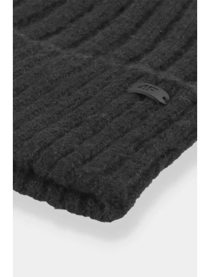 Dámská zimní čepice s logem 4F 4FAW23ACAPF295-20S Černá