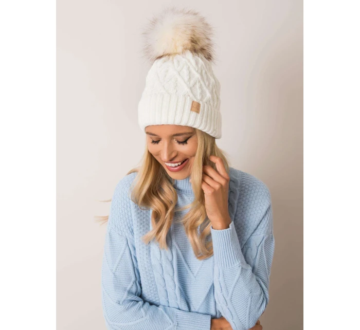 Czapka JK CZ model 20509103 ecru - FPrice