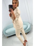 Elegantní souprava saka a kalhot tmavě béžové barvy Elegantní souprava saka a kalhot tmavě béžové barvy