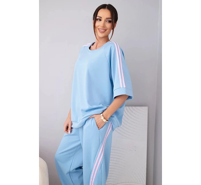 Dámský komplet máslový z viskózy mikina a kalhoty s lampasy béžový Dámský komplet máslový z viskózy mikina a kalhoty s lampasy béžový